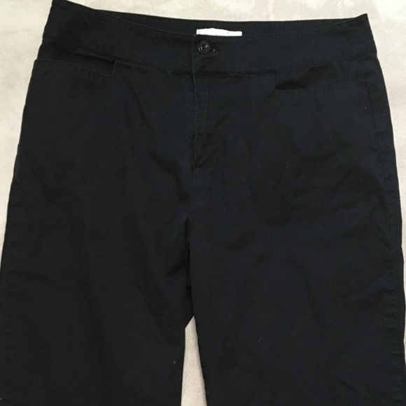 Christopher & Banks Black Chino Capris 6 - Picture 6 of 6